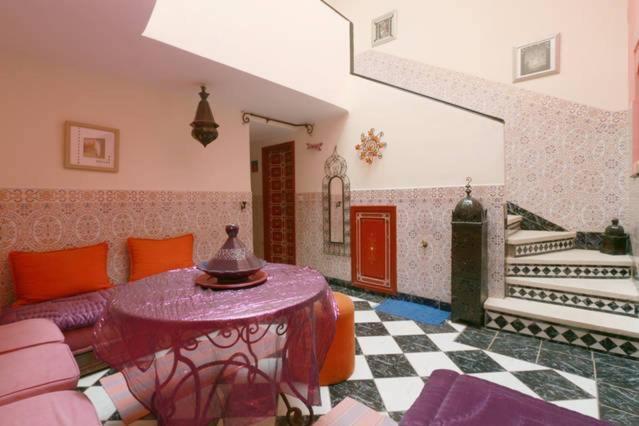 Jolie Maison/riad 6 pers dans un cadre familial Marrakesh Exterior foto